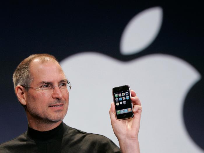 5-oldest-iphones-in-the-world